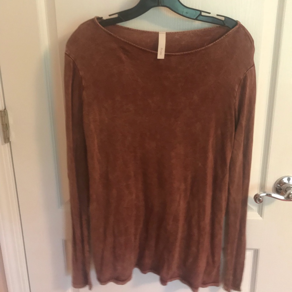 Long sleeve rusty colored shirt